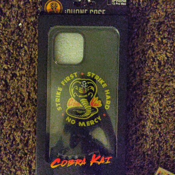 iPhone 12 phone case Cobra Kai - Picture 1 of 2